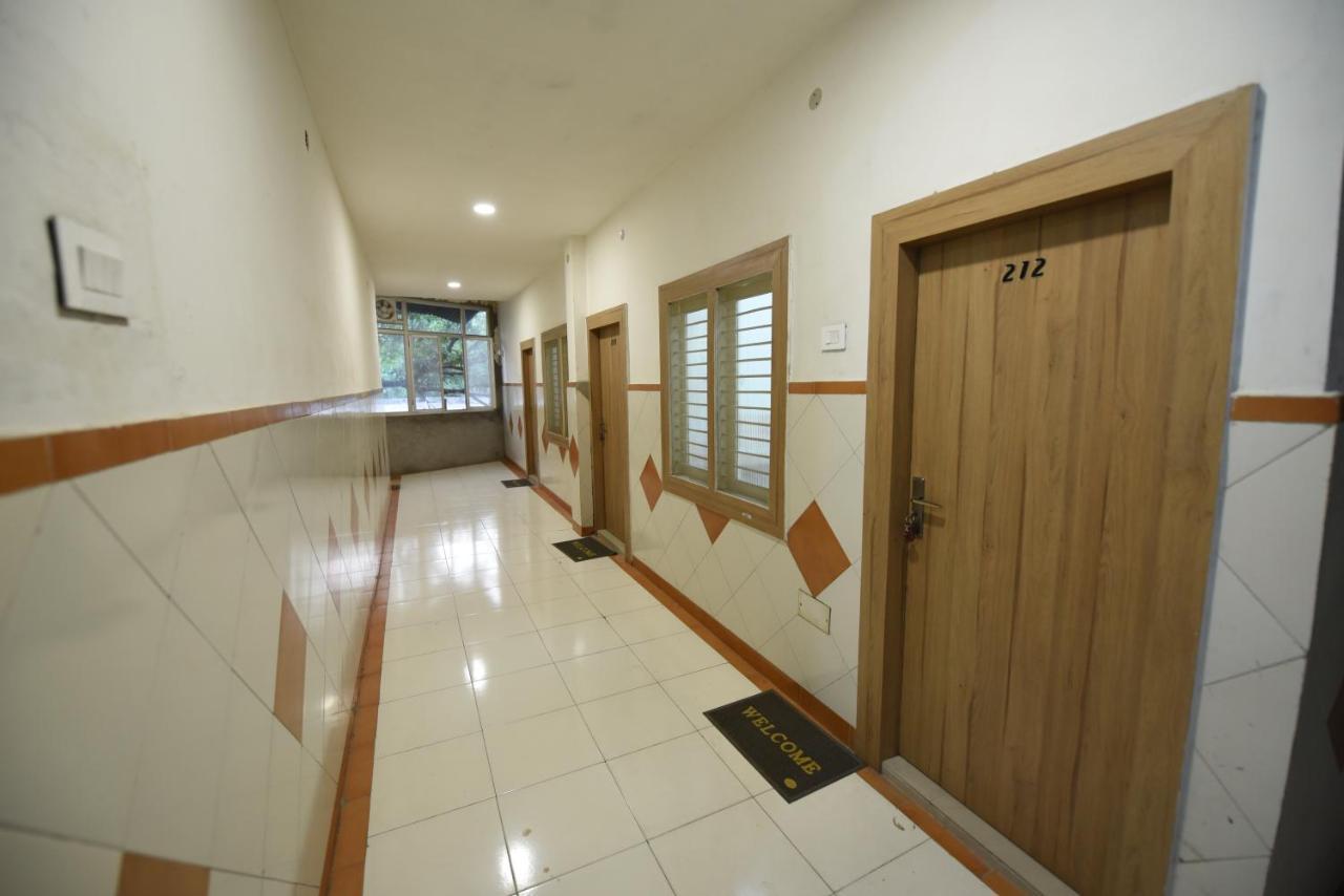Hotel Mayur Gorakhpur Ngoại thất bức ảnh