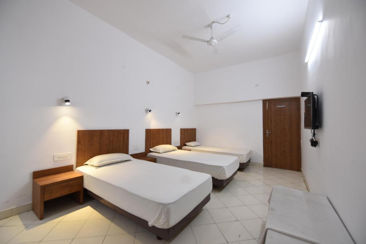 Hotel Mayur Gorakhpur Ngoại thất bức ảnh